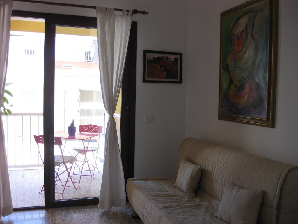 Casa Vacanze Le Rose Marina di Ragusa Δωμάτιο φωτογραφία
